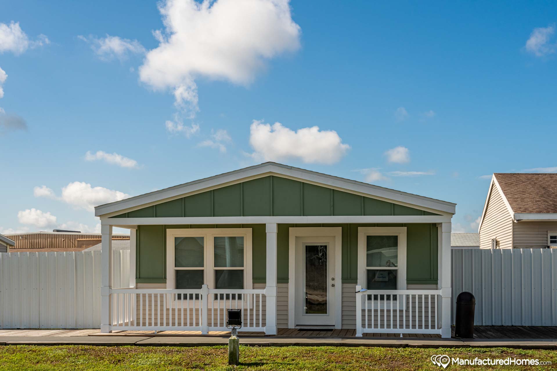 Lifestyle Avon Park 24482E by Palm Harbor Homes Showcase Homes Direct